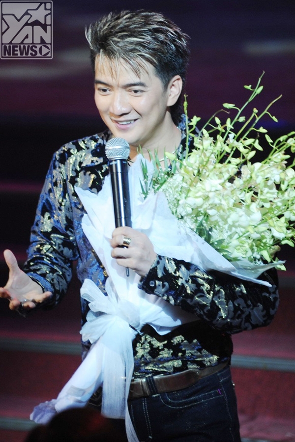 
	
	"Ông hoàng nhạc Việt"  Đàm Vĩnh Hưng cũng đoạt giải tại Tiếng hát truyền hình năm 1998